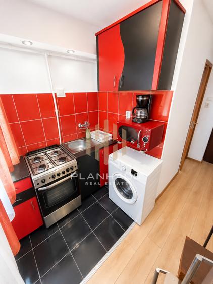 De închiriat: Garsonieră mobilată complet – Zona Vivo Mall / Universitate