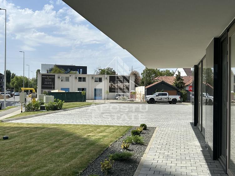 Spatiu comercial 232 mp, 14 locuri parcare, Circumvalatiunii
