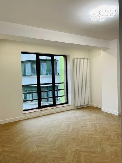 Apartament Renovat 4 Camere de Vanzare Parcare *Arcul de Triumf*