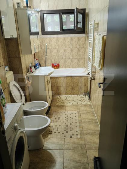 Apartament 3 camere, 80 mp, zona Podu de Piatra