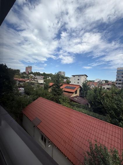 2 CAMERE,MODERN, 50 MP, LÂNGĂ PALAS, BLOC NOU, BALCON, AC, CENTRALĂ TERMICĂ