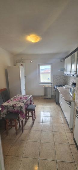 500euro/luna, apartament 3 camere decomandate, Gara Mc Donalds