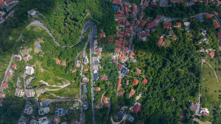 Vanzare două vile, cu potential investitional în Brașov, cartier Șchei