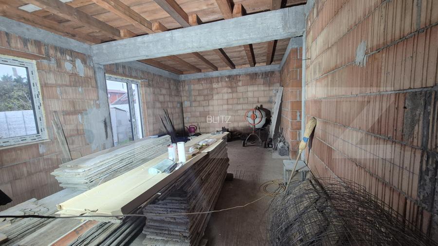 Casa cu 4 camere  semifinisata, 92 mp, teren 400 mp, in Vetis - 12