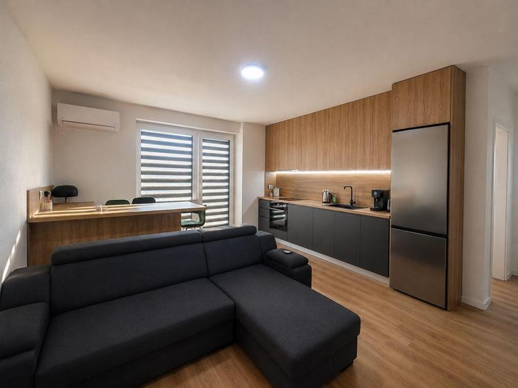 Apartament modern cu 2 camere, bloc nou, lift și parcare