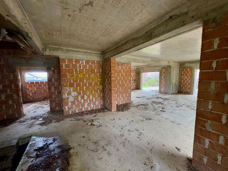 Vila Individuala S+P+1+M cu Teren 1000mp langa Padure - Balotesti