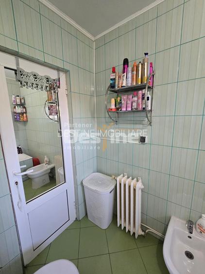 Apartament de vânzare | Zona TÂRGU CUCU | semidecomandat, 3 camere - 8