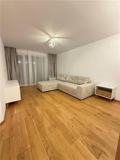 Inchiriere garsoniera decomandata,prima inchiriere, Urban Plaza, etaj 3 - 3