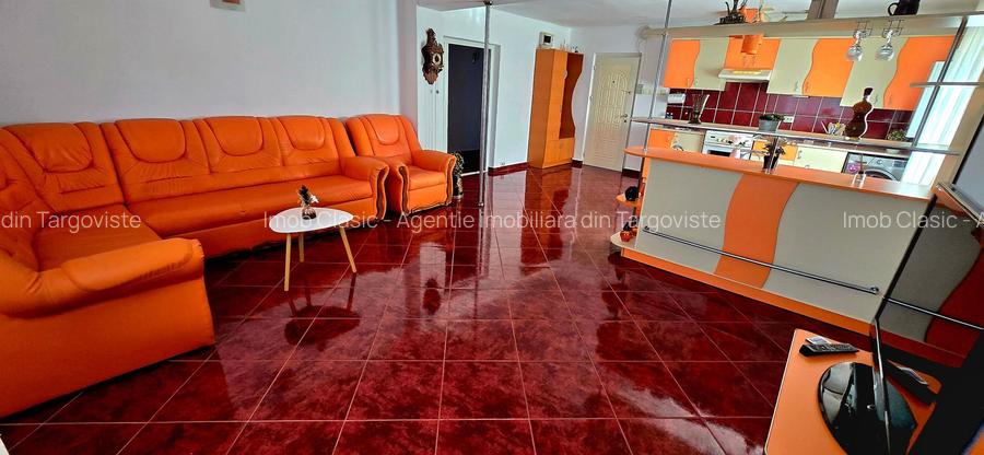 Vanzare apartament 4 camere , micro 3 Targoviste