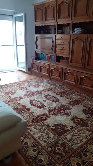 Apartament 3 camere de inchiriat Oradea, zona Decebal, complet mobilat si utilat