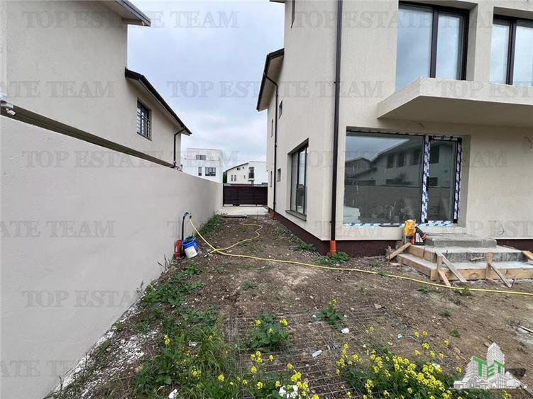 Vila moderna, individuala cu 4 camere , 3 bai , Living , terasa acoperita, inca