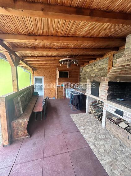 Casa ultrafinisata de vanzare in Rascruci cu teren de 2936 mp