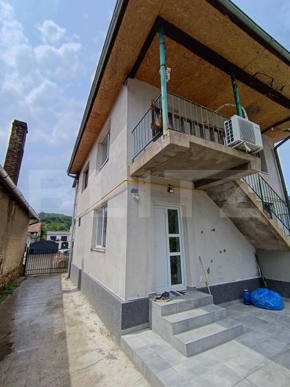 Casa cu 3 camere, suprafata de 140 mp