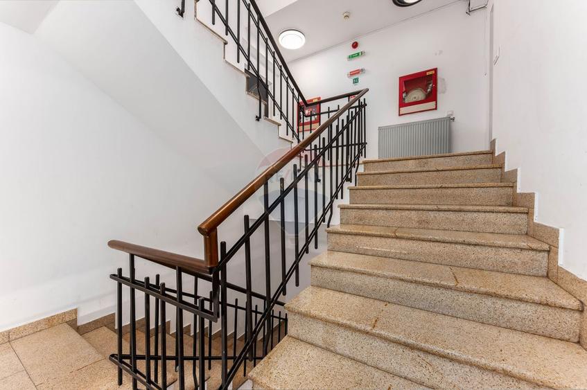 Spațiu comercial / spatiu birouri 100 mp Lipscani - etaj 2
