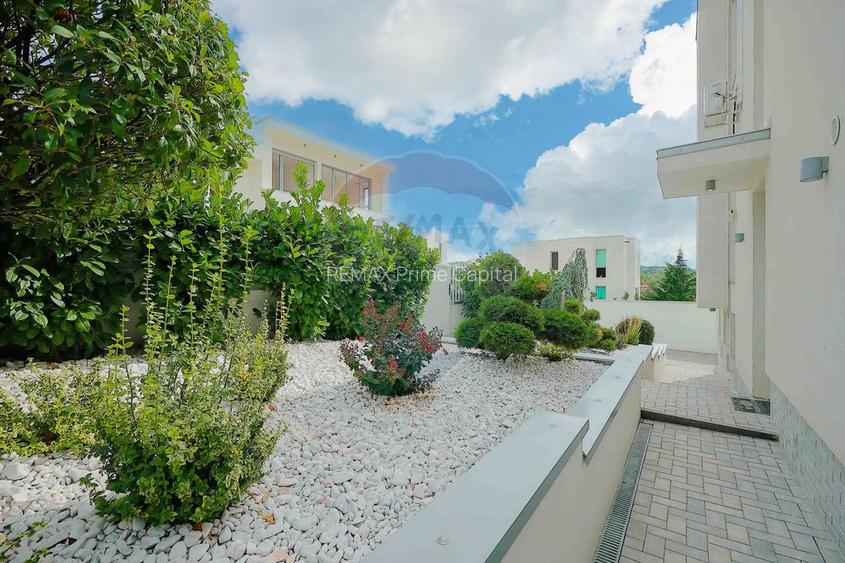 Vilă premium zona dealuri situata pe Str. Caișilor - 52