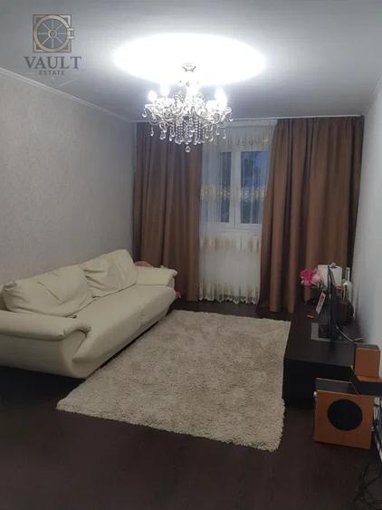 Apartament 4 camere - Scoala Gimnaziala 112 - zona Salajan