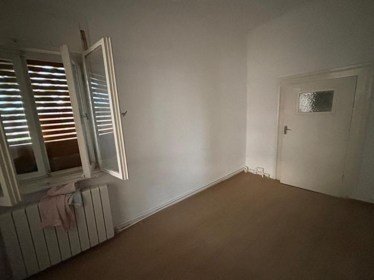 Casa pe parter cu acces auto