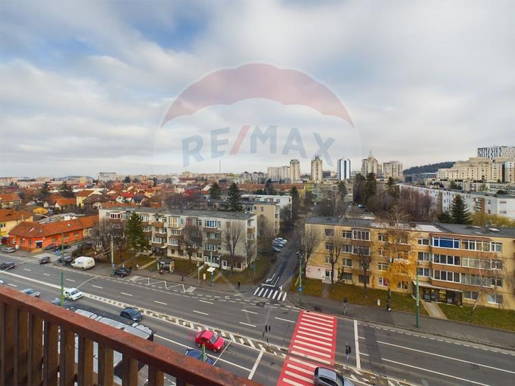 Apartament cu 4 camere de închiriat în zona Centrul Civic