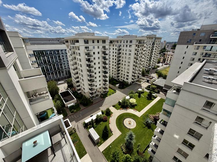 Penthouse cu vedere panoramică în Luxuria Residence – Domenii