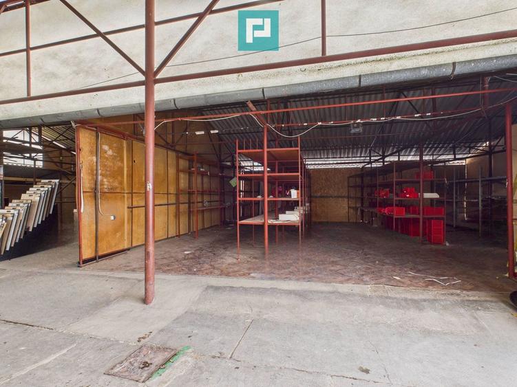 Hală și spații de birouri pe șoseaua principală