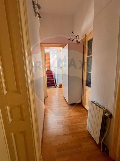 Apartament cu 3 camere de închiriat în zona Garii