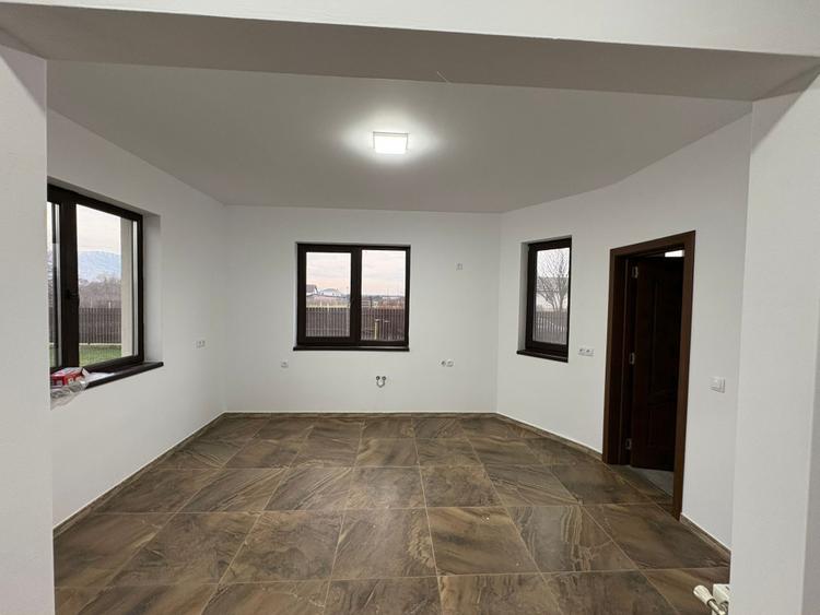 Casa moderna de vanzare – 143 mp, teren 700 mp Zona Aerodrom