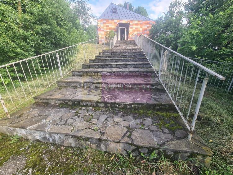 Vila de vanzare cu 6 camere in Cornu (teren 6.600 mp) - 40