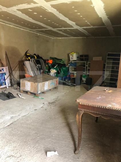 Casa de vanzare, cu 7 camere, 350 mp u & 2850 mp teren