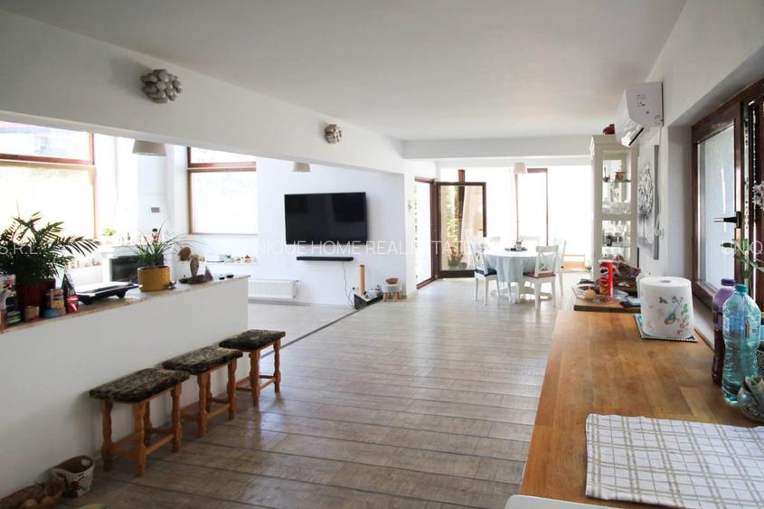 Pipera: Vila individuala cu 7 camere si teren de 500mp, renovata 2017!