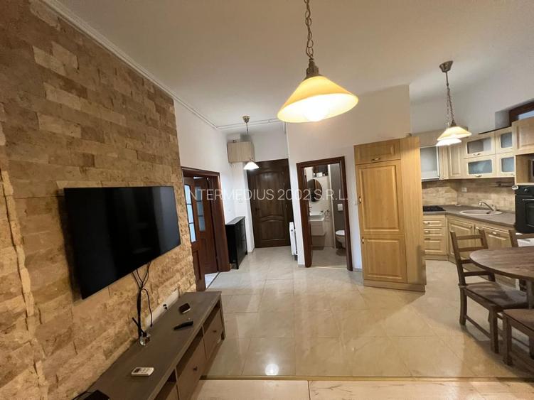 Apartament 3 camere, garaj si boxa - zona Centrala-Prefectura - 31