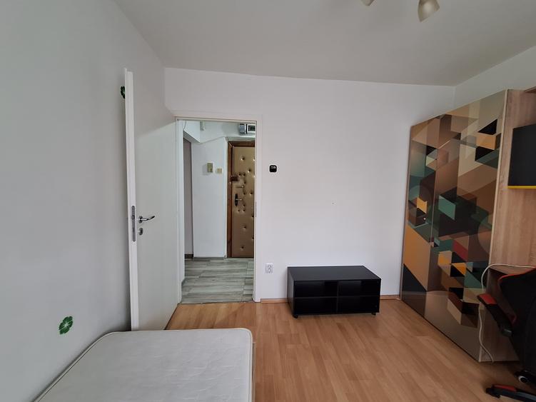 Apartamet 3 camere-67 mp-Etaj 2-Centrala proprie-Mobilat si utilat-Sagului