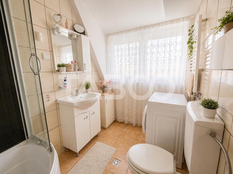 Apartament cu 3 camere de vanzare - mansarda Vasile Aaron - intabulata