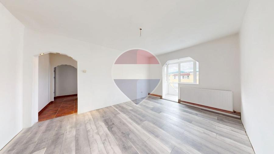 3 Camere| Vedere Piatra Craiului | Zărnești – Grui | 48 mp | 52.500 €