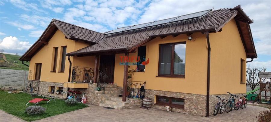 Casa individuala cu 5 camere 1128 mp teren in Sard