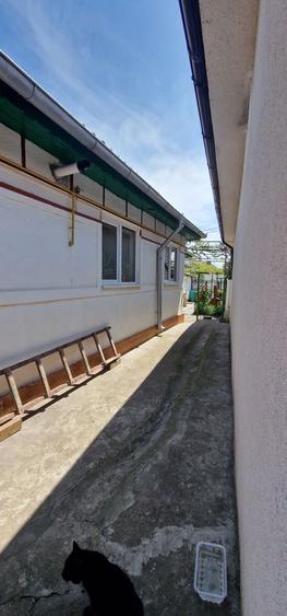 Casa 3 camere constructie la sol zona Lac.
