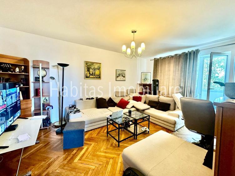 2 camere decomandate 70 mp et2 + parcare - Str Republicii - Centru