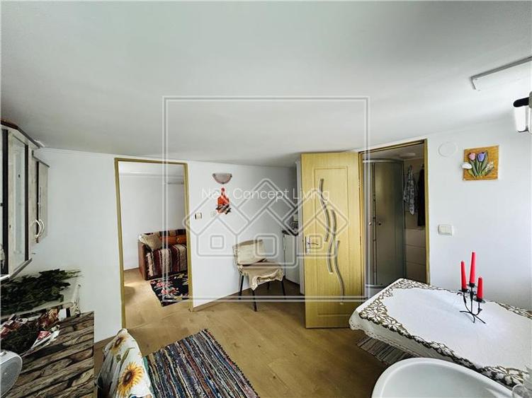 Casa individuala, teren mare, 260 mp utili, Sura Mica - 23