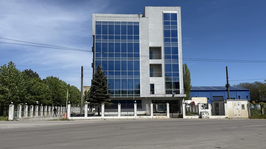 Clădire de birouri în zona industrială P+5 2 lifturi parcări