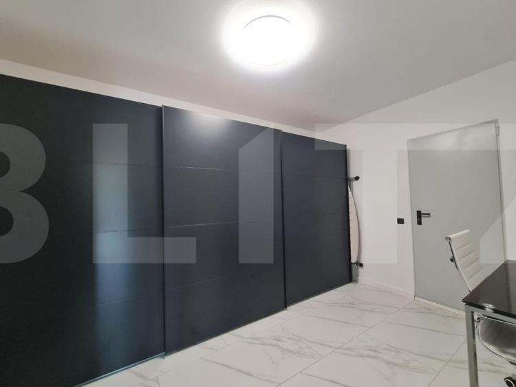 Casă cu 6 camere si piscina de vânzare în zona Iris