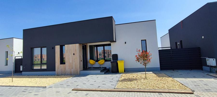 Vila 4  camere Parter