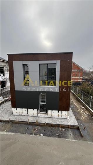 Vila 4 camere de vanzare || aproape de Mega Image || campus scolar