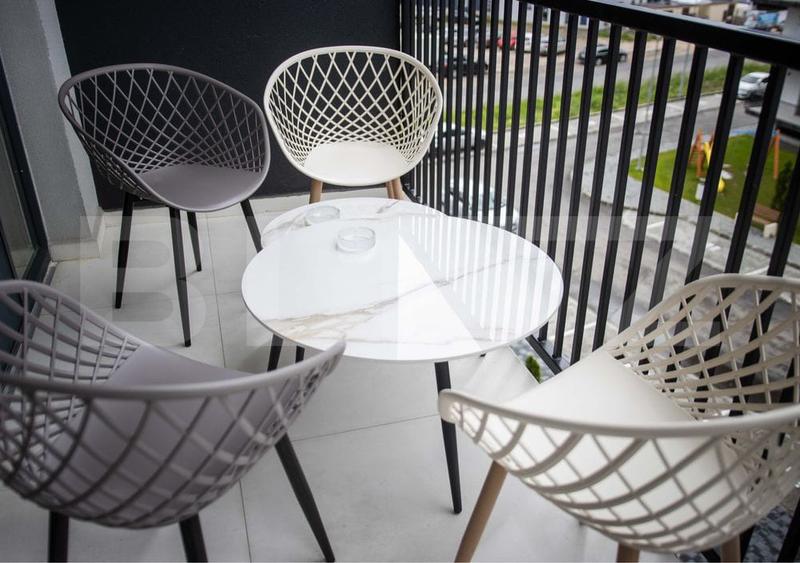 Apartament cu 3 camere, mobilat si utilat, la doar 5 minute de Coresi Mall