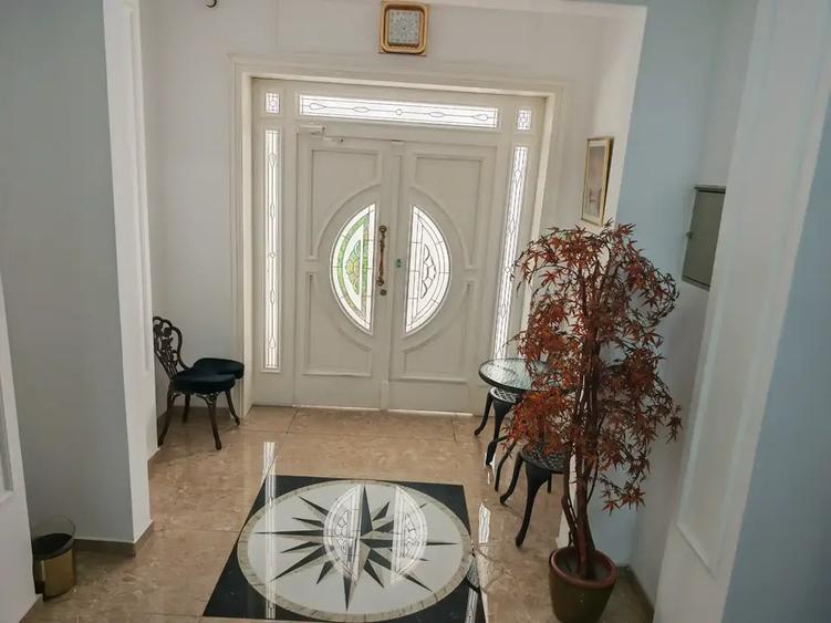 Studio Lux Straulesti I Sisesti I Metrou I Investitie