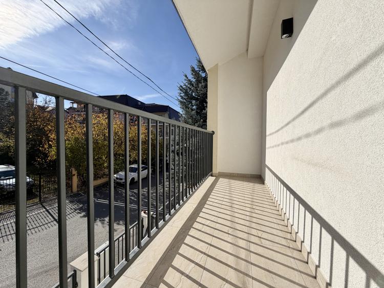 Apartament in vila, 3 camere, 80 mp, 2 locuri parcare, Zorilor