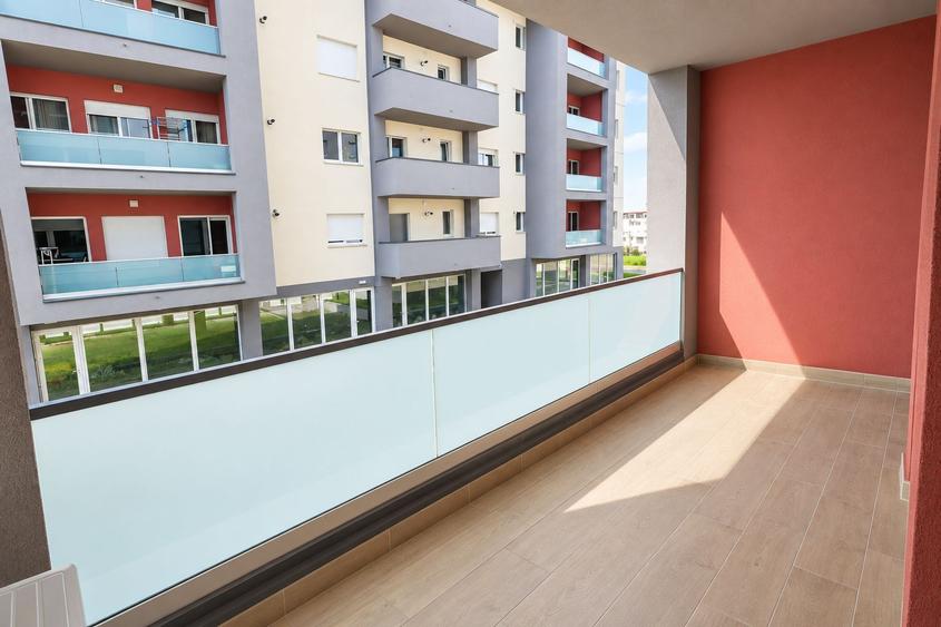 Aradului | 3 camere | Bloc nou | 2 băi | Lift | Parcare subterană