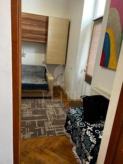 Apartament o camera în zona MAGAZINUL CENTRAL