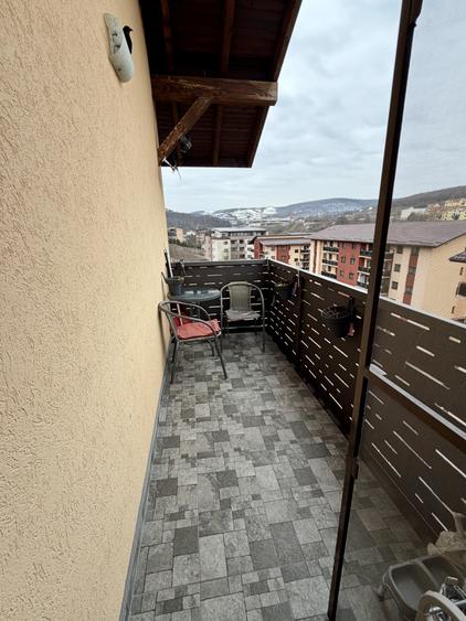 Apartament de 4 camere pe 2 nivele, 120 MP, 2 bai, zona Stejarului