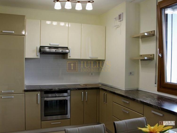Ultracentral - Fructus Plaza, 3 camere.