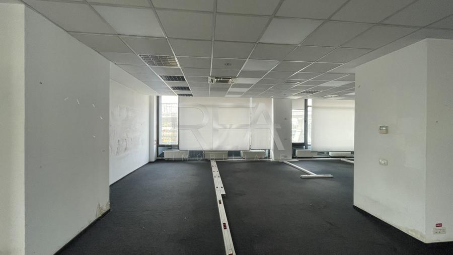 SPATIU COMERCIAL PASAJ BASARAB - CALEA GRIVITEI