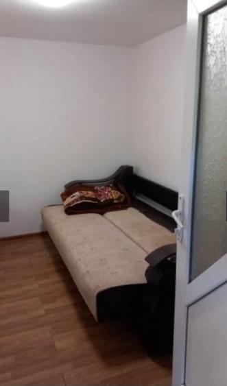 Garsonieră la curte zona Gara mobilată utilată 20 mp